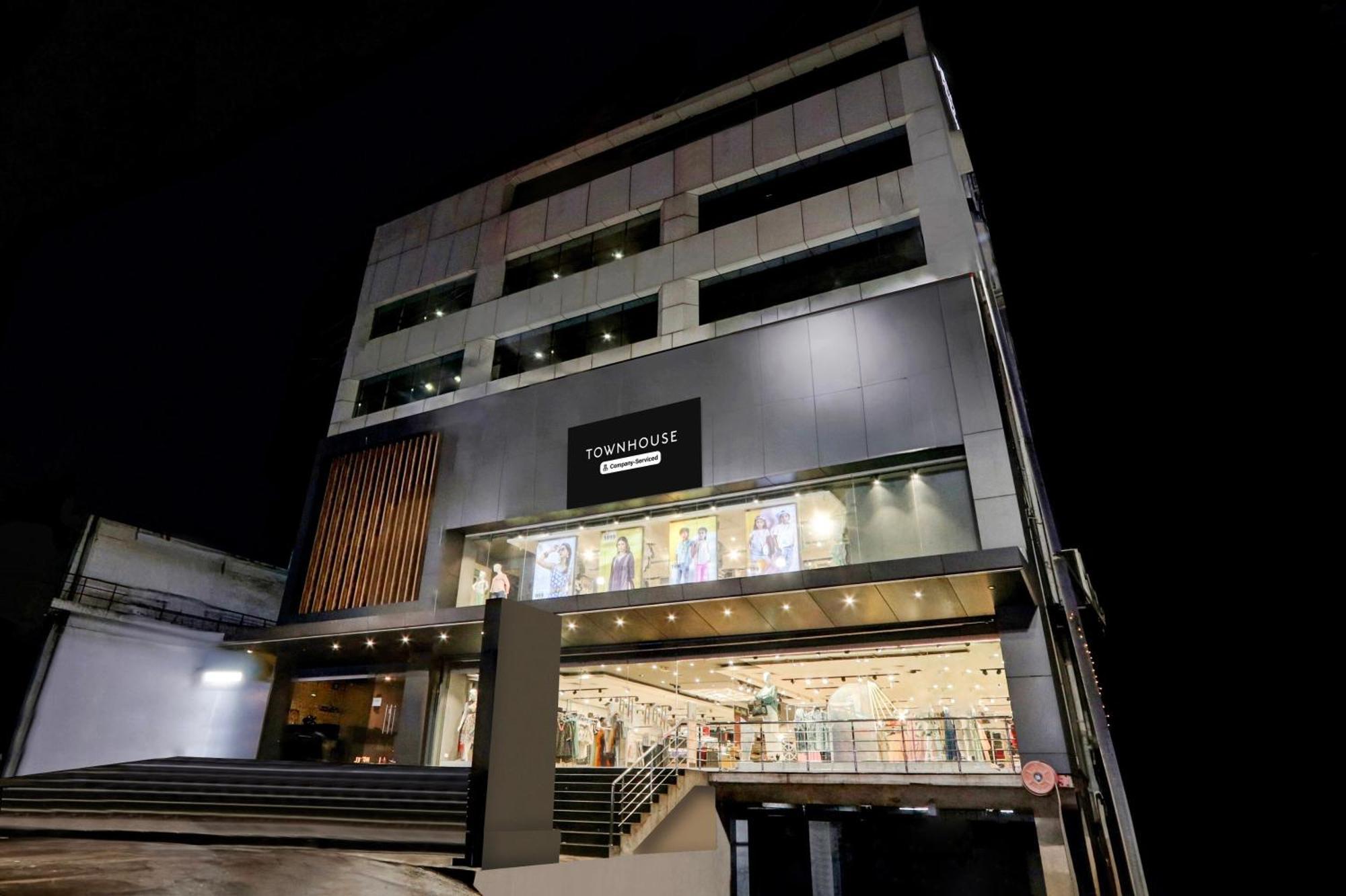 Super Townhouse Daba Garden Road Visakhapatnam Exterior foto