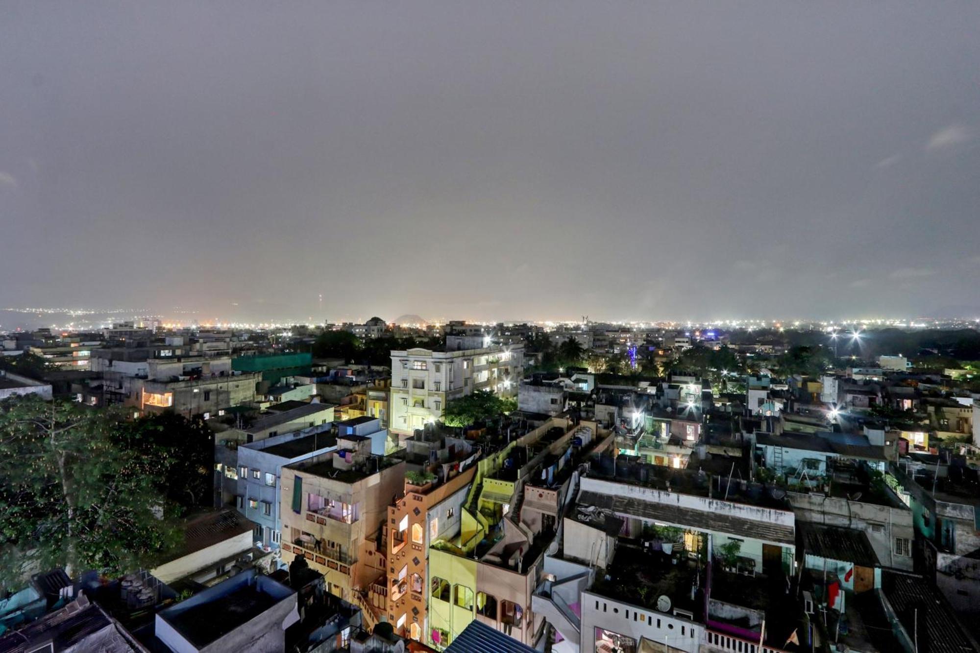 Super Townhouse Daba Garden Road Visakhapatnam Exterior foto